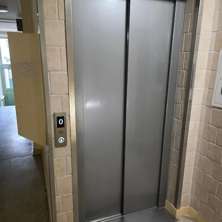 Maklakiewicza 11 דירה *