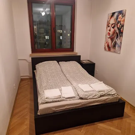 Maklakiewicza 11 شقة